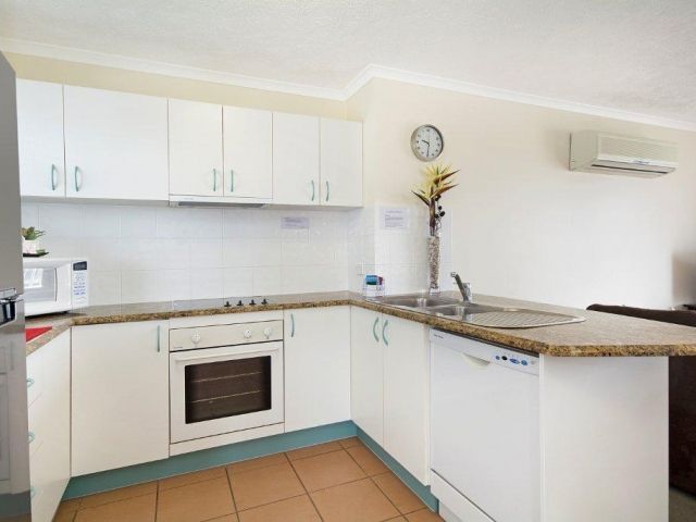 2bed-rooftop-accommodation-caloundra (1).jpg