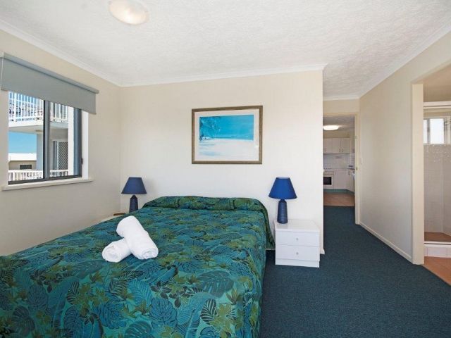 2bed-rooftop-accommodation-caloundra (4).jpg